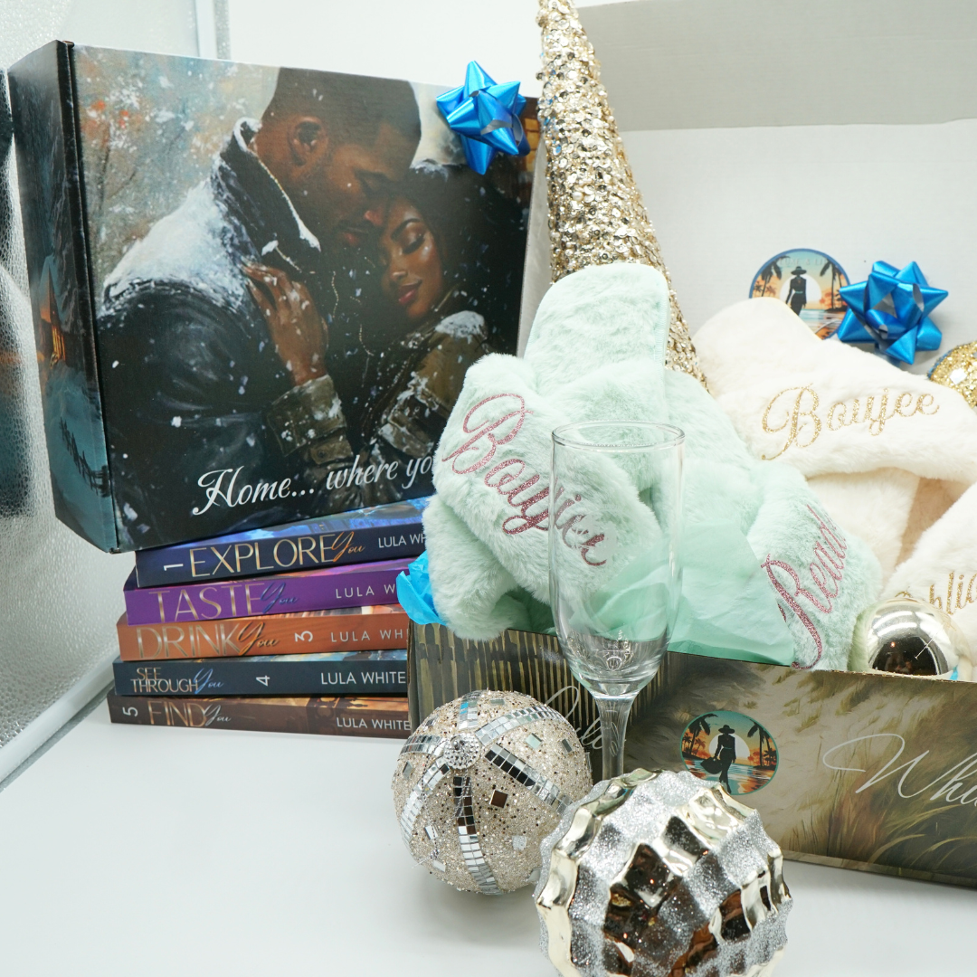 Luxe & Lit Explore Men of the Hamptons Book Box - XL SLIPPER -SHIPPING INCLUDED